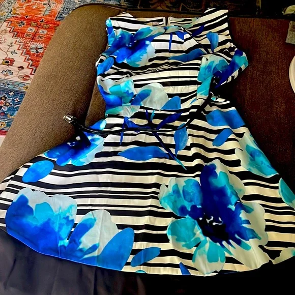 Use - Picture 1 of 1